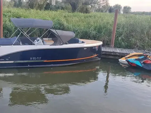 Maxima Boats 740 met Honda 150 pk zeer jong gebruikt!