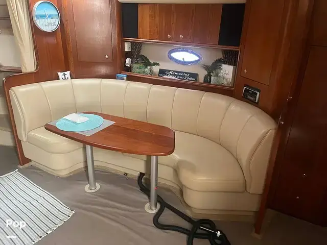 Cruisers Yachts 370