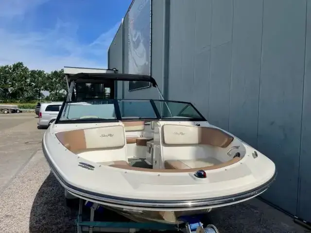 Sea Ray 190 SPX Bowrider