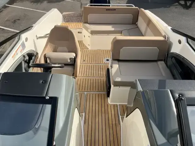 Quicksilver 755 Bowrider met een Mercury Verado 255 pk uit bouwjaar 2018.