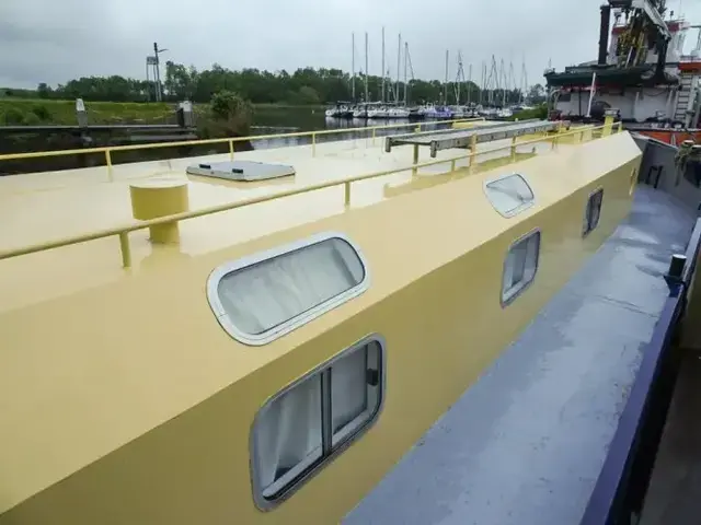 Varend Woonschip 17.16