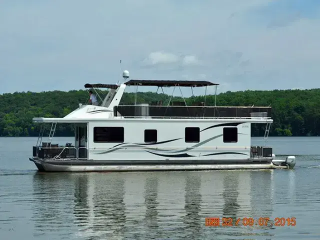 Sailabration Houseboats Custom