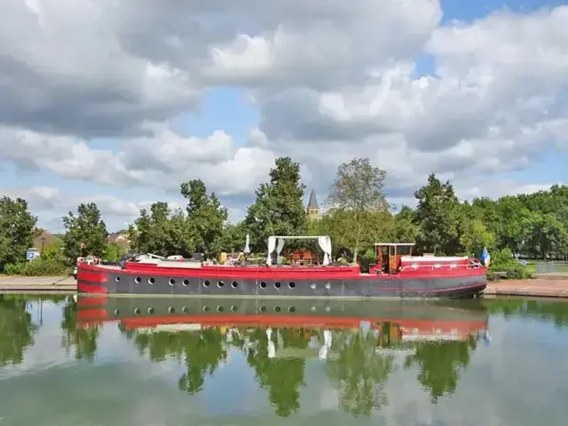 Spits Varend Woonschip 30.53 met UCB