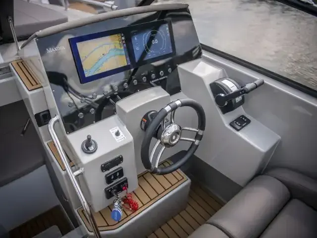 Maxima Boats 800 Cabin