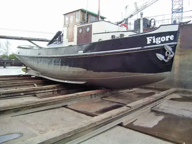 Sleepboot Figore met CBB