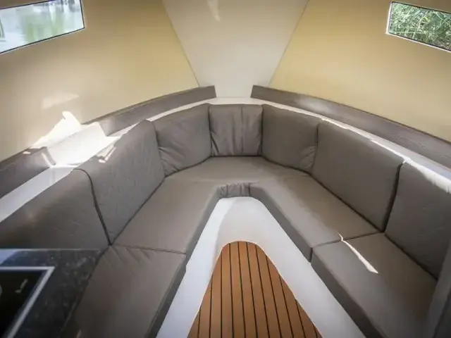 Maxima Boats 920 retro Cabin