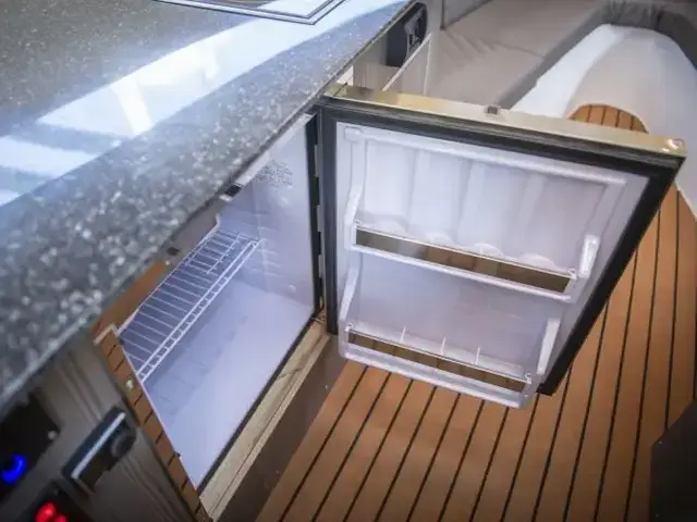 Maxima Boats 920 retro Cabin