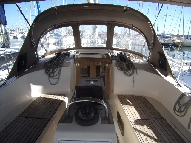 2015 Bavaria 37 cruiser