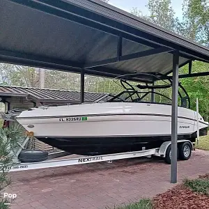 2019 Rinker Q3