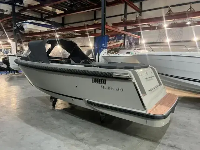 Maxima 600 Tender