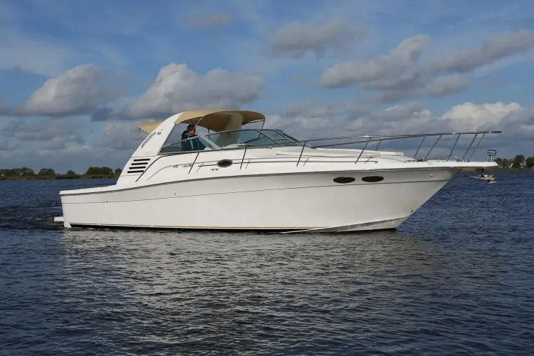 1997 Sea Ray 330 express cruiser