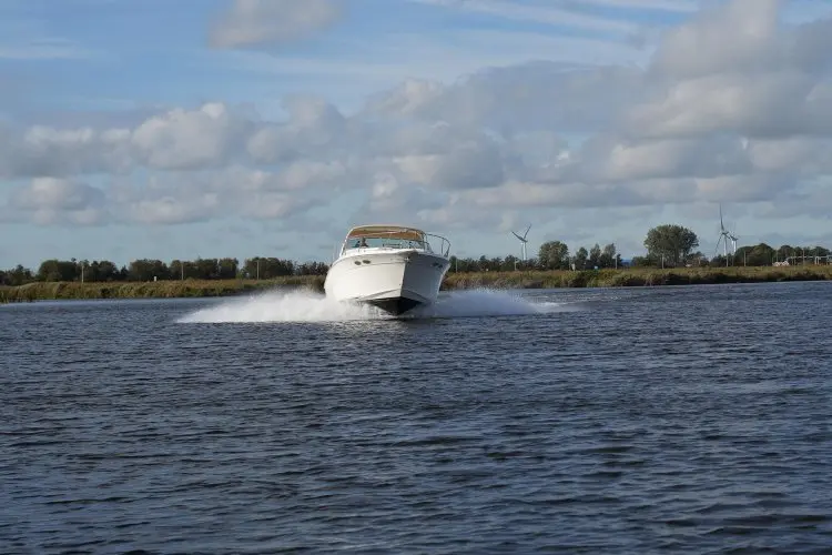 1997 Sea Ray 330 express cruiser