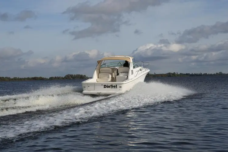 1997 Sea Ray 330 express cruiser