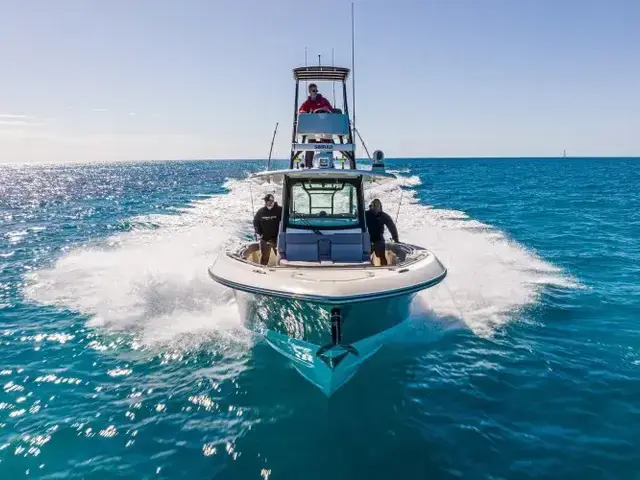 Boston Whaler 360 Outrage