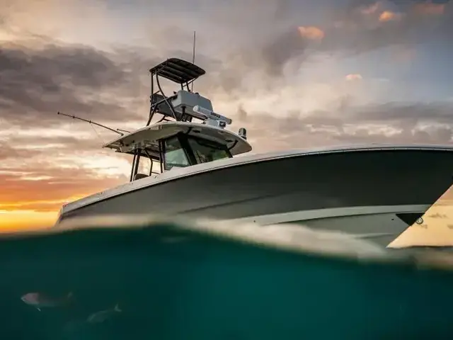 Boston Whaler 360 Outrage