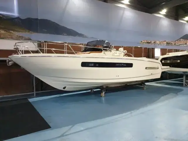 Invictus yachts Invictus 280 CX wit met Volvo Penta V8 350 pk!