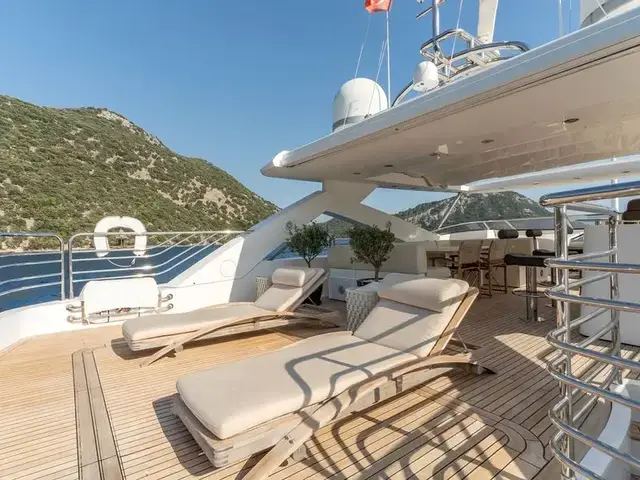 Sunseeker 30M Yacht