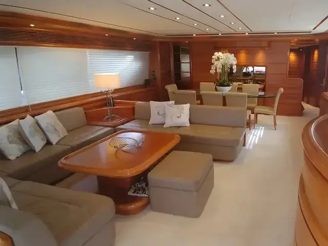 Ferretti Yachts Custom Line 94