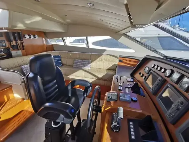 Ferretti Yachts Custom Line 94