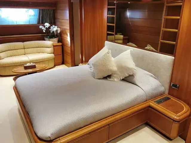 Ferretti Yachts Custom Line 94