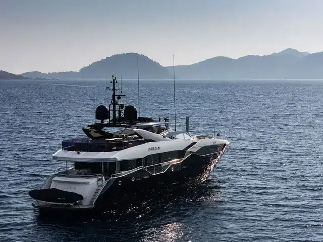 Sunseeker 116 Yacht