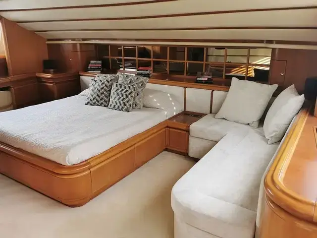 Ferretti Yachts Custom Line 94