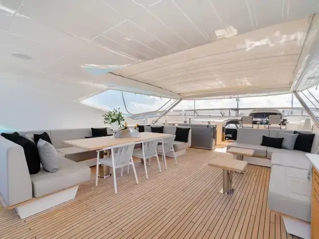 Sunseeker 116 Yacht