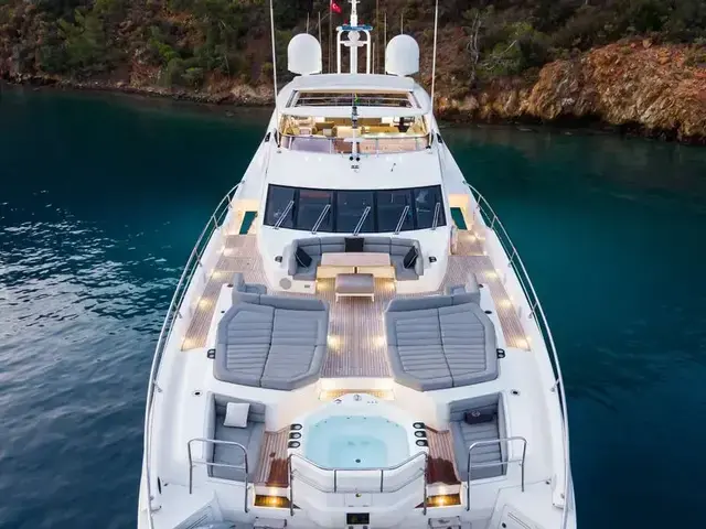 Sunseeker 116 Yacht