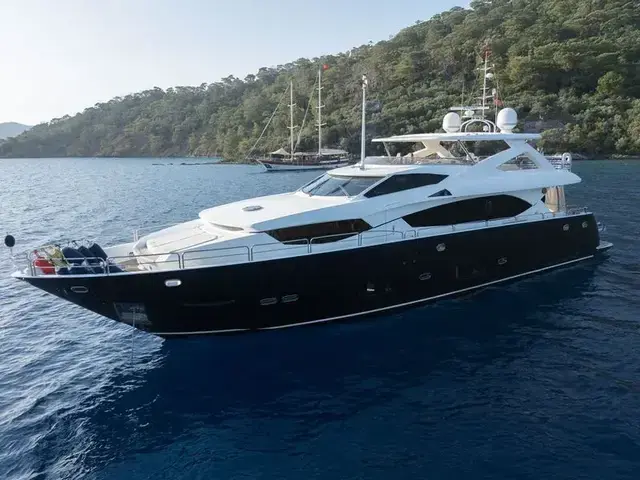 Sunseeker 30M Yacht