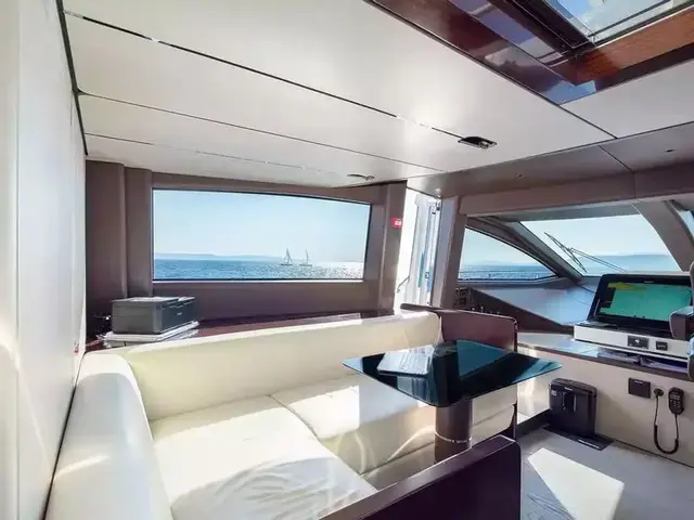 Azimut Grande 35