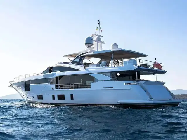 Azimut Grande 35