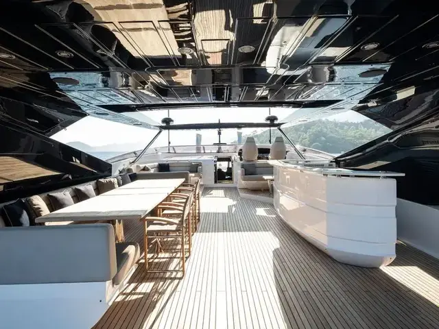 Sunseeker 116 Yacht