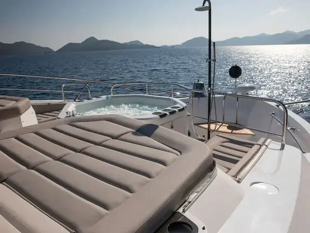 Sunseeker 116 Yacht