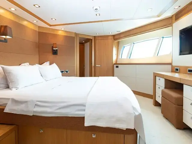 Sunseeker 34M Yacht