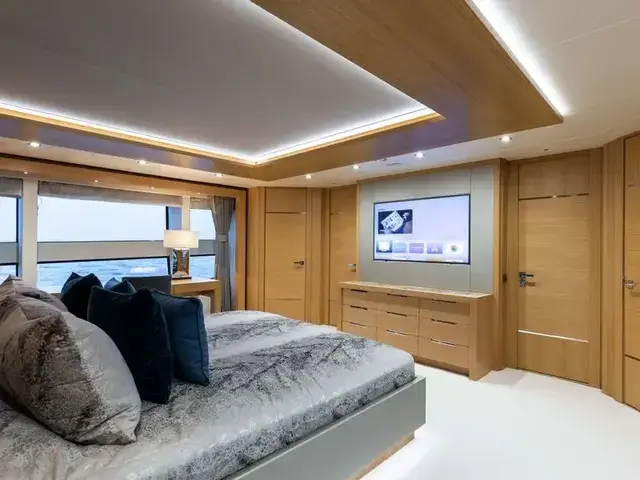 Sunseeker 131 Yacht