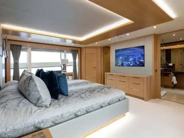 Sunseeker 131 Yacht