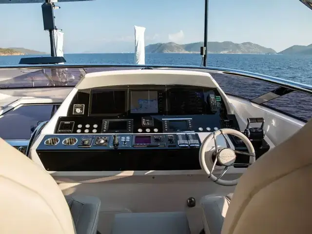 Sunseeker 116 Yacht