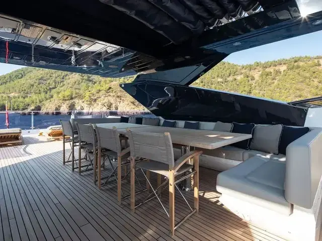 Sunseeker 116 Yacht