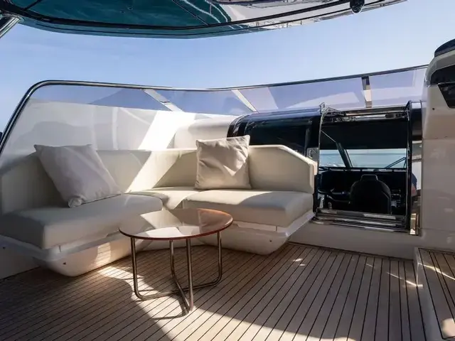 Sunseeker 105 Yacht