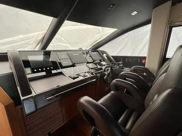 Sunseeker 28M Yacht