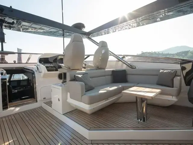 Sunseeker 116 Yacht