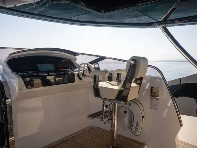 Sunseeker 105 Yacht