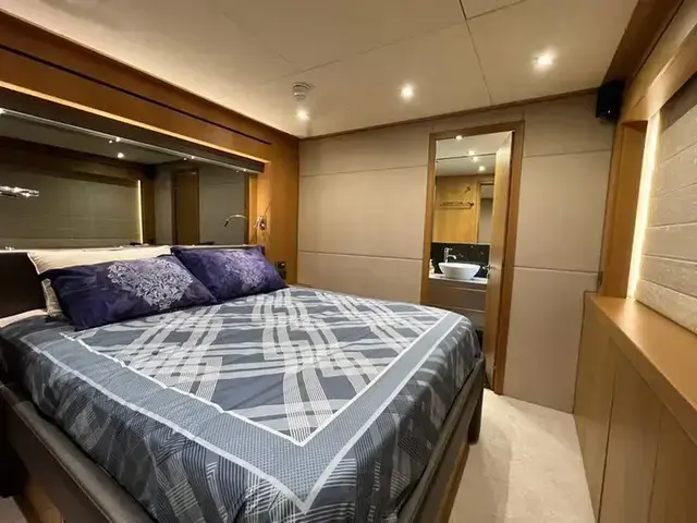 Sunseeker 28M Yacht