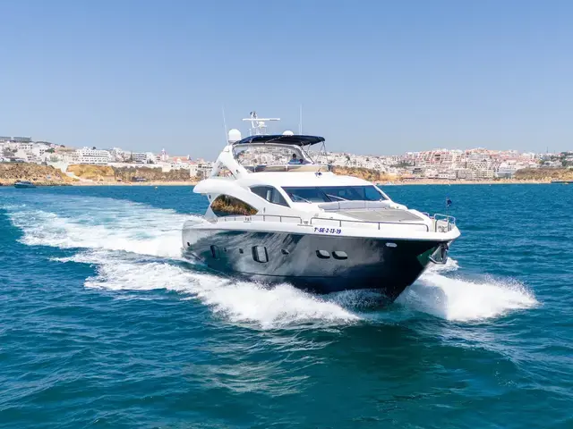 Sunseeker 86 Yacht