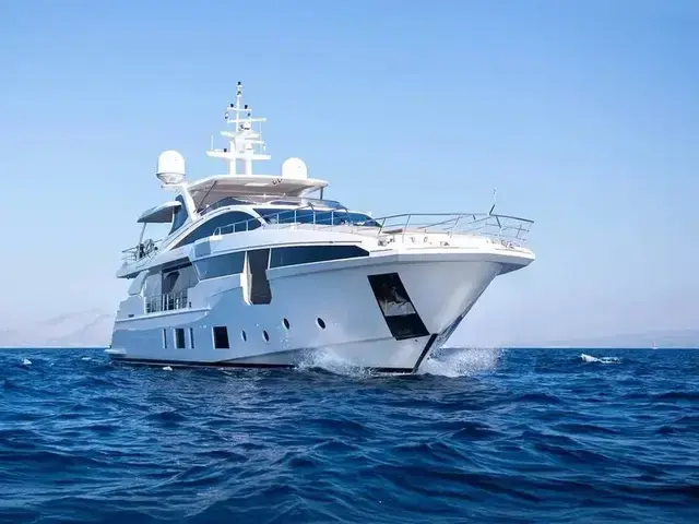 Azimut Grande 35