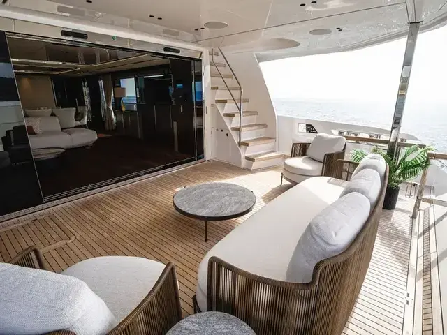 Sunseeker 105 Yacht