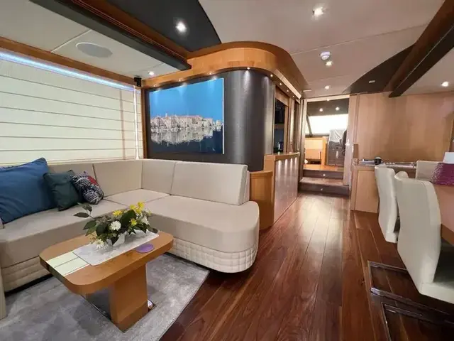 Sunseeker 28M Yacht