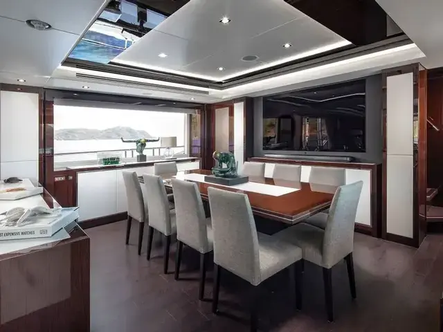 Sunseeker 116 Yacht