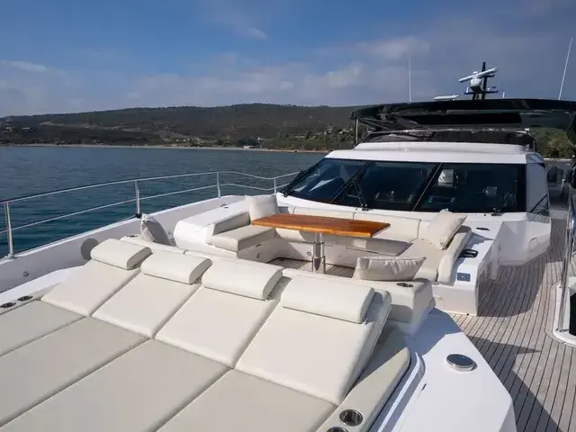 Sunseeker 105 Yacht