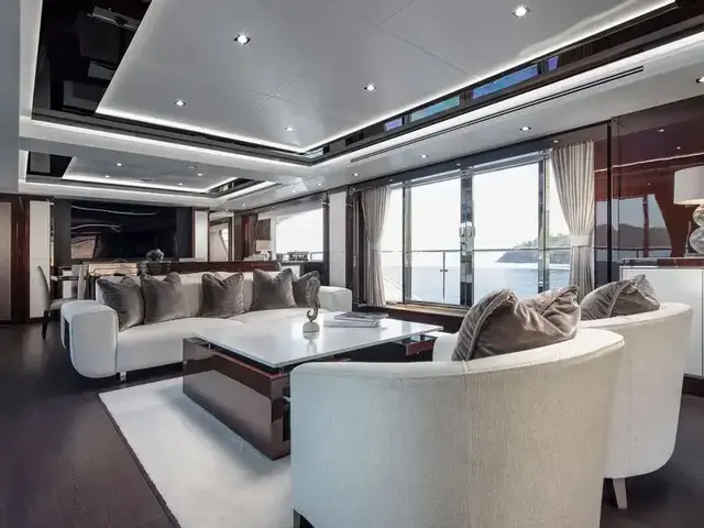 Sunseeker 116 Yacht